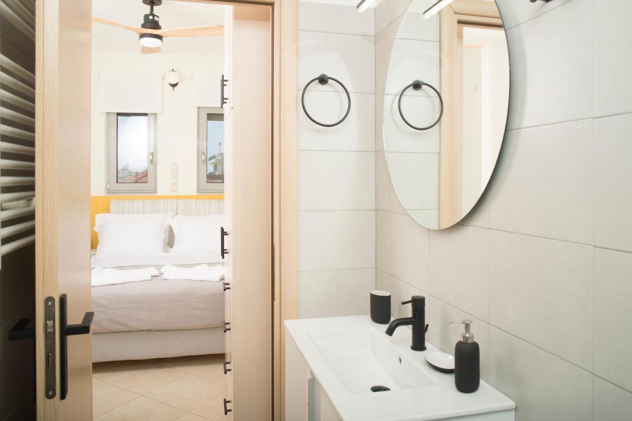 Spectacular apartment near Dance Hall/Center Kalamata Exterior foto