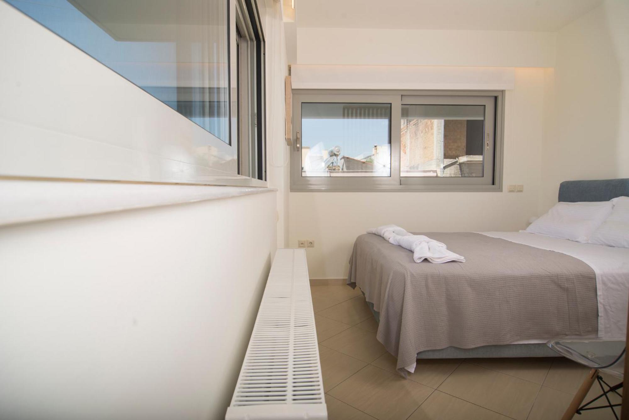 Spectacular apartment near Dance Hall/Center Kalamata Exterior foto